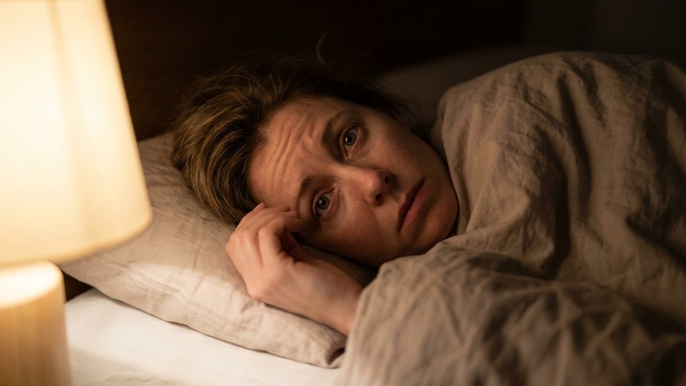 « Je pensais bien faire en me couchant à 21h » : pourquoi aller au lit avant l'heure est le signal qui entretient l'insomnie